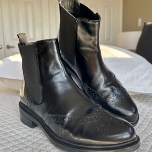 Geox low-heel brogue women’s chelsea boots